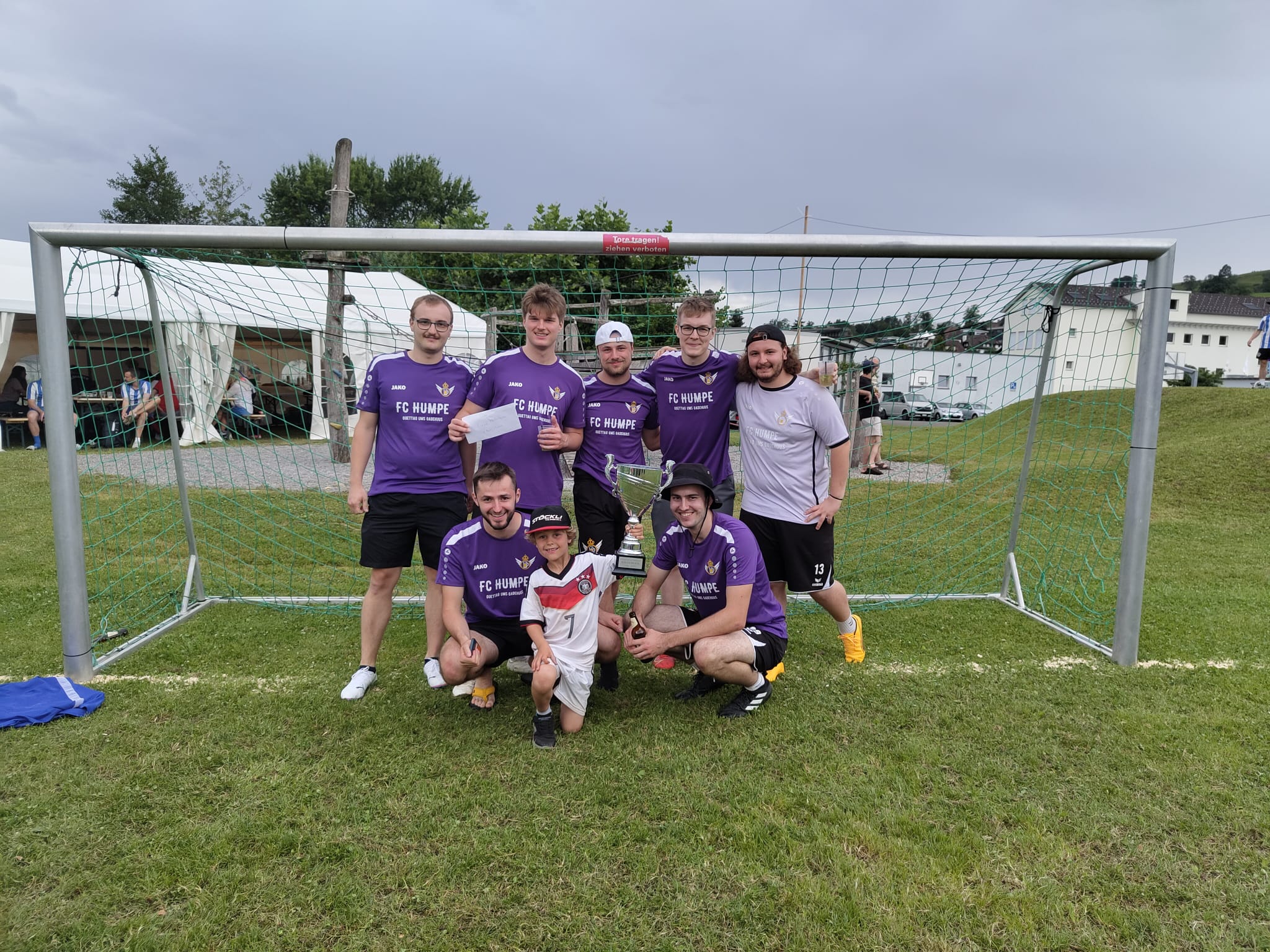 https://www.huesliclub.ch/wp-content/uploads/2024/06/FC-Humpe.jpeg