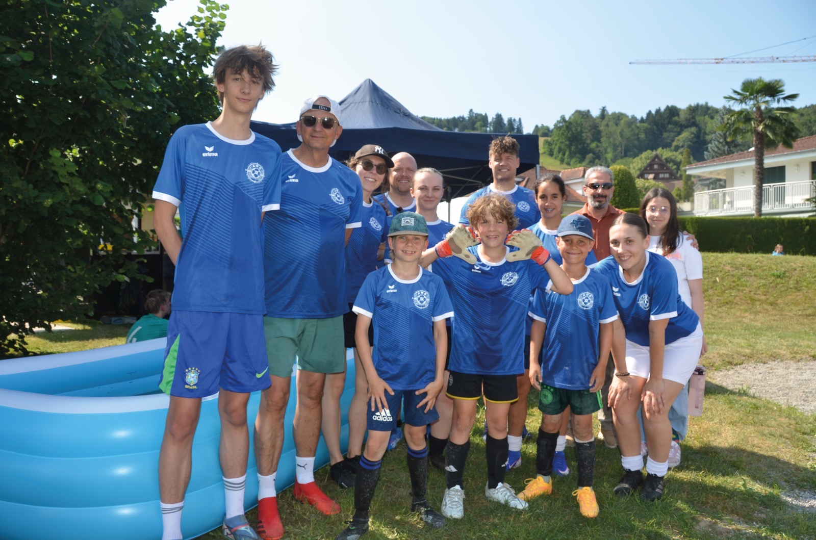 https://www.huesliclub.ch/wp-content/uploads/adc7d1d9-1c51-4304-966f-8ee7378877c3.png