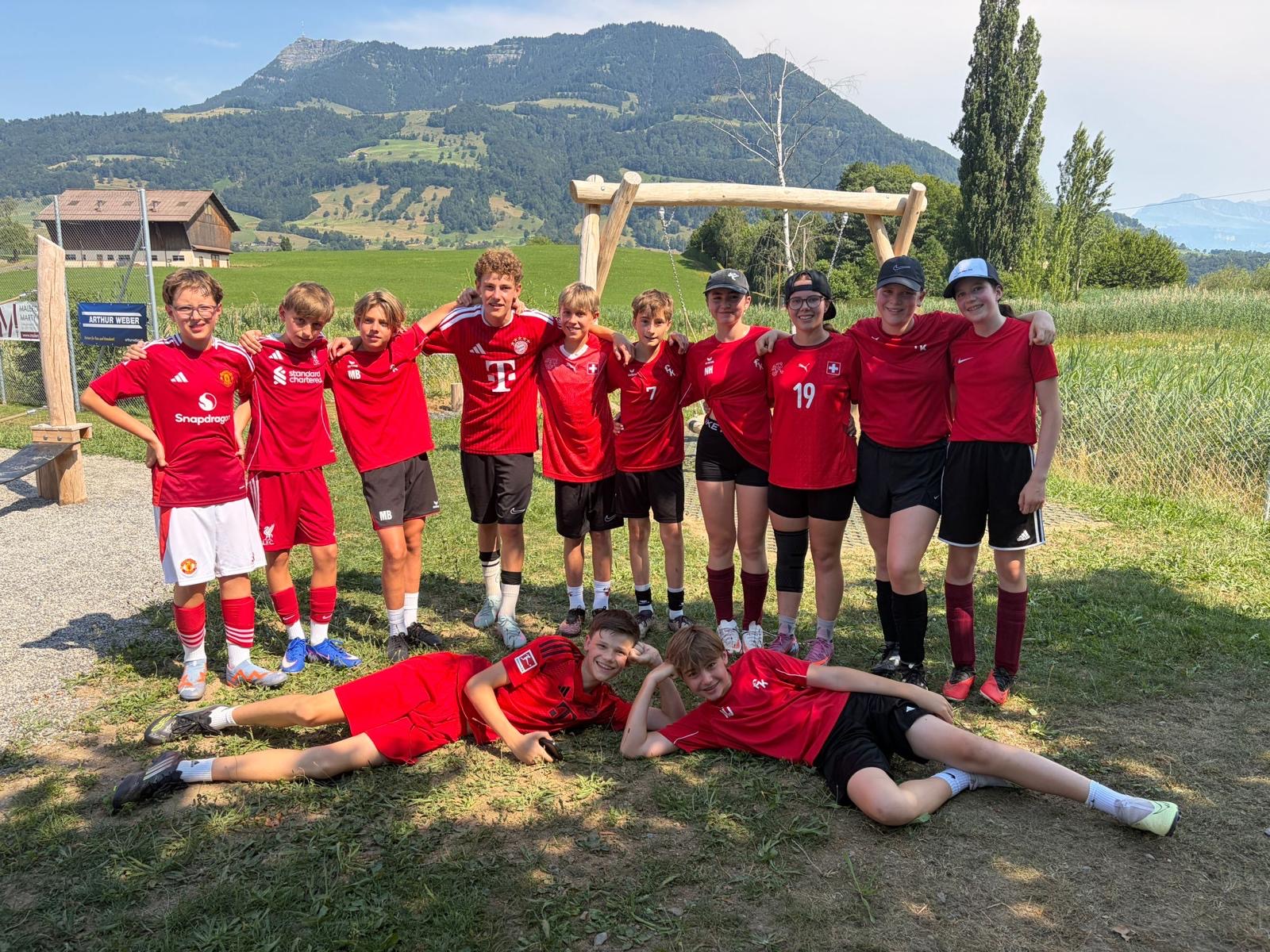 https://www.huesliclub.ch/wp-content/uploads/b6a3f097-ef68-4d40-9e7b-516e03afd9da.jpg